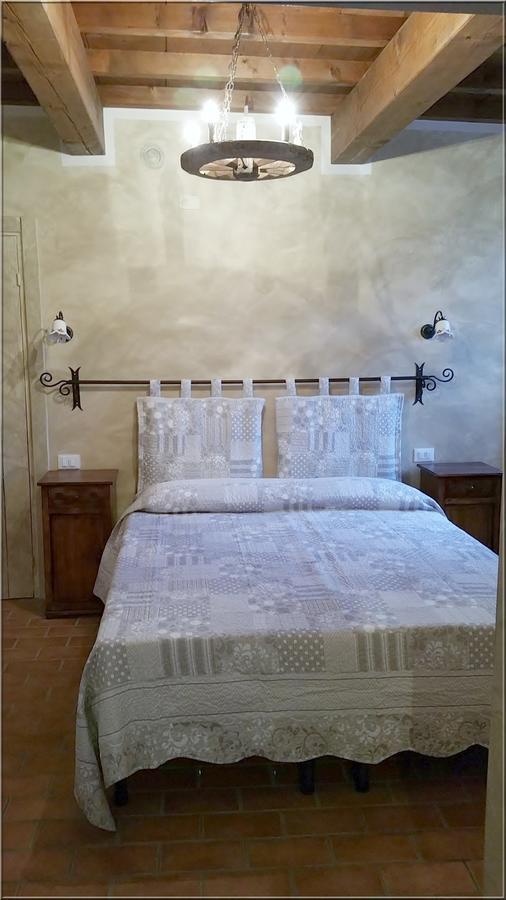 La Casa Delle Rondini Bed & Breakfast Roncoferraro Exterior photo