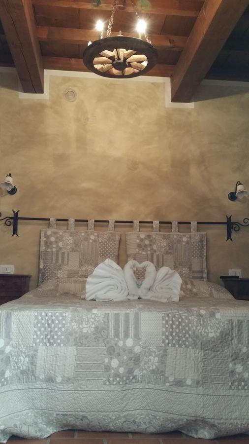 La Casa Delle Rondini Bed & Breakfast Roncoferraro Exterior photo