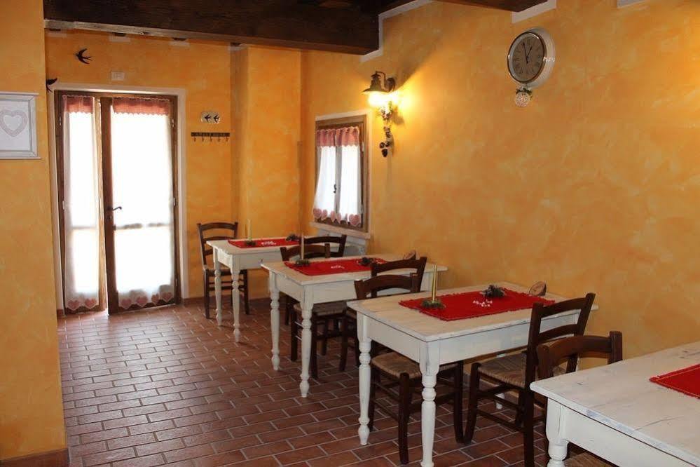 La Casa Delle Rondini Bed & Breakfast Roncoferraro Exterior photo