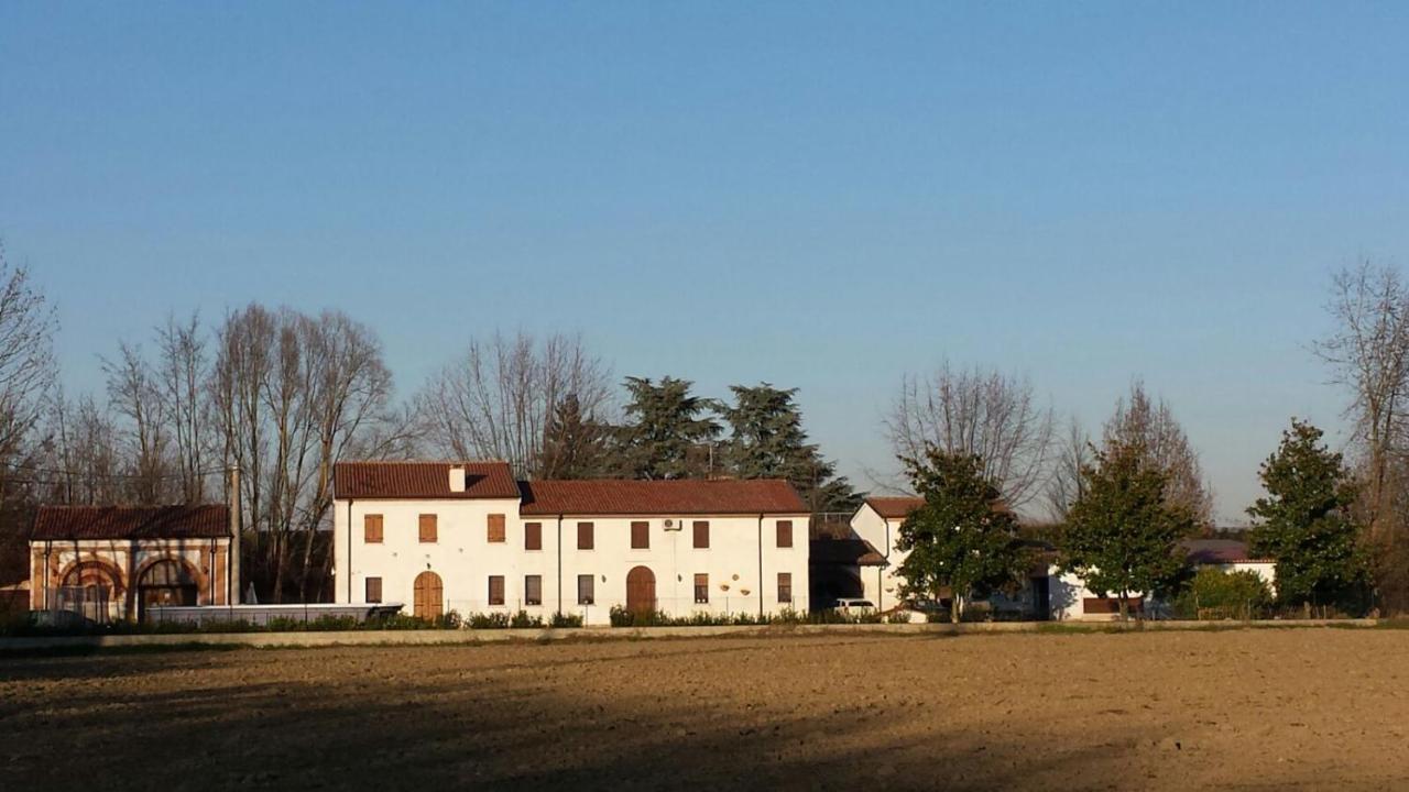 La Casa Delle Rondini Bed & Breakfast Roncoferraro Exterior photo